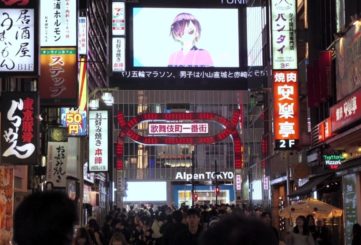 wander through neon-lit alleys, taste izakaya bites in hidden gems and feel Tokyo’s pulse come alive with your local guide.